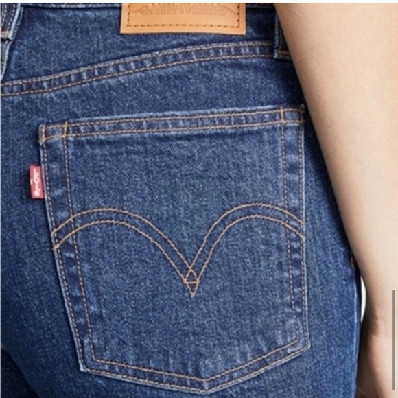 Levi’s wedgie straight 24x26 - Picture 3 of 7